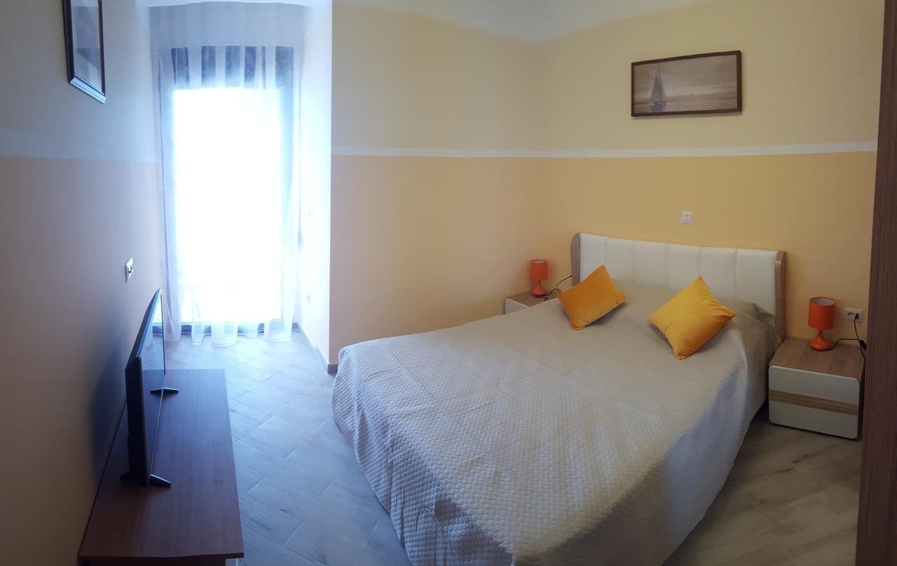 Apartment Sea Space 2 Dobra Voda Exteriér fotografie